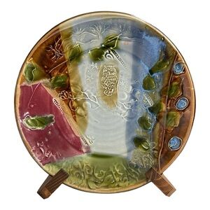 LAUREY-FAYE LONG POTTERY/STONEWARE
DESIGNER PLATE NATURE THEME 10.5”